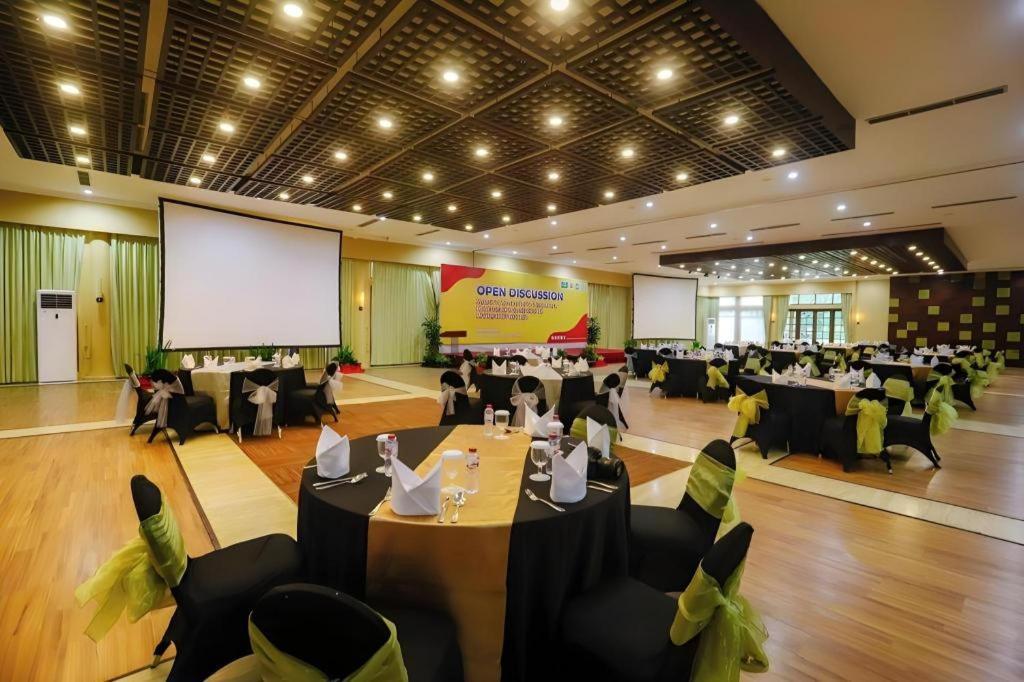 Taman Dayu Golf Club And Resort Prigen Exterior foto